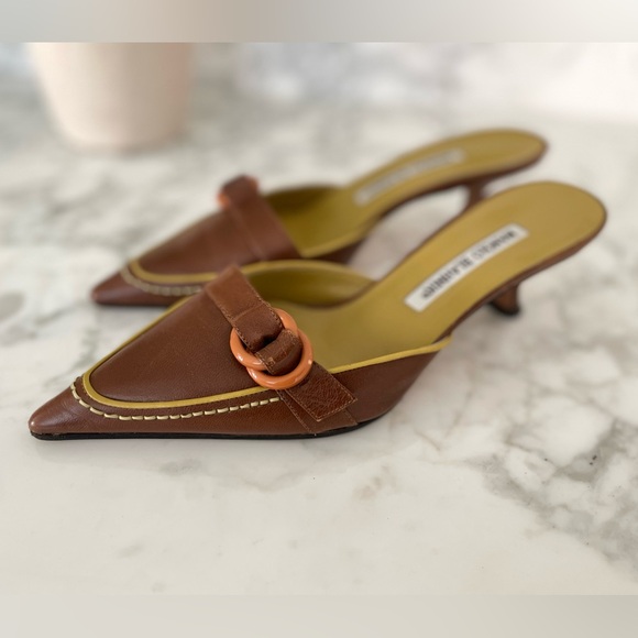 Manolo Blahnik Chartreuse Chocolate Leather Kitten Heels Size 37 - Picture 3 of 12